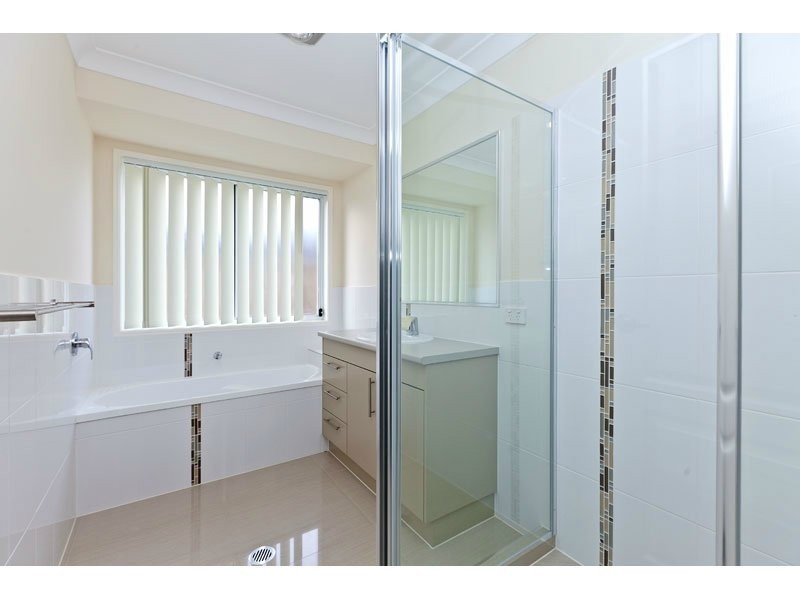 16 Park Edge Place, Redland Bay QLD 4165