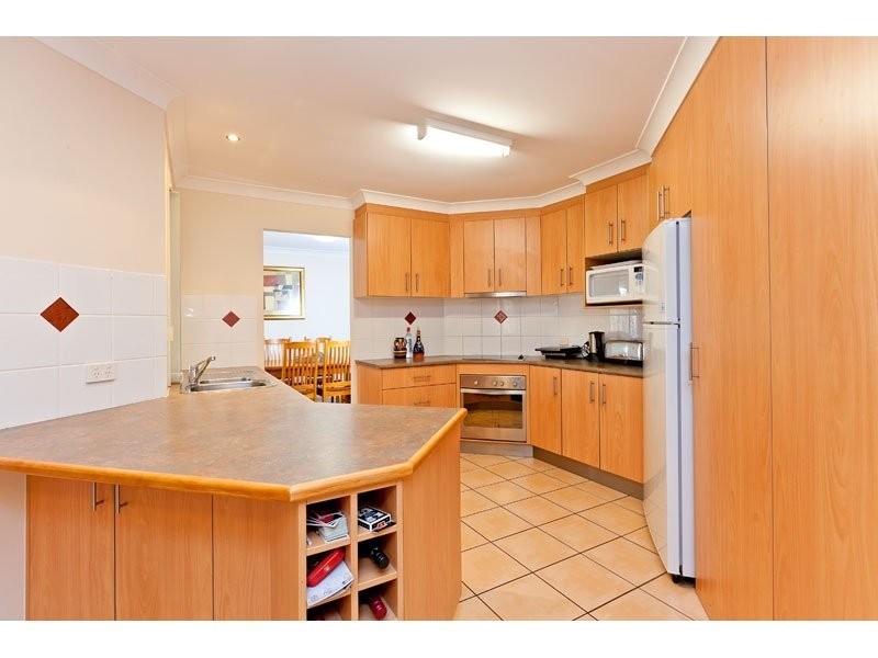 16 Seaholly Crescent, Victoria Point QLD 4165