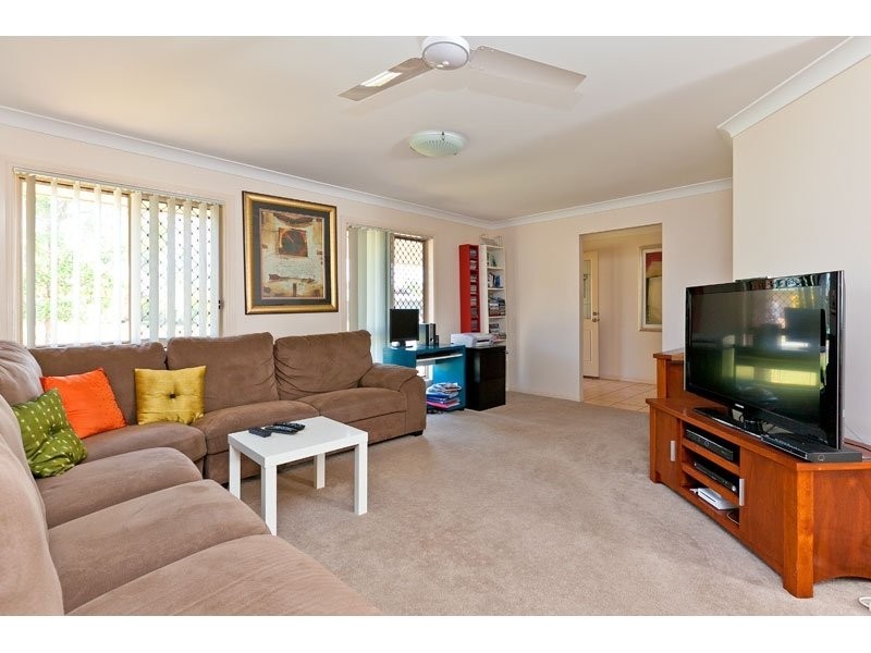 16 Seaholly Crescent, Victoria Point QLD 4165