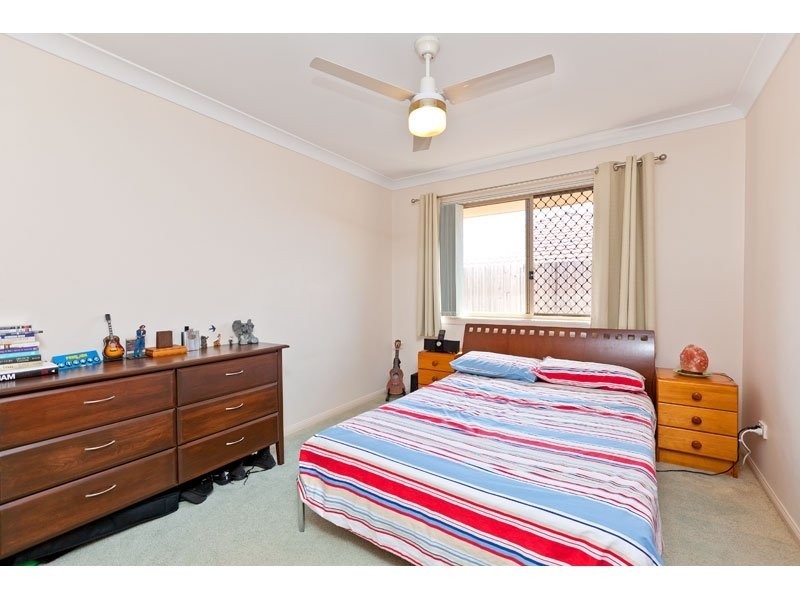 16 Seaholly Crescent, Victoria Point QLD 4165