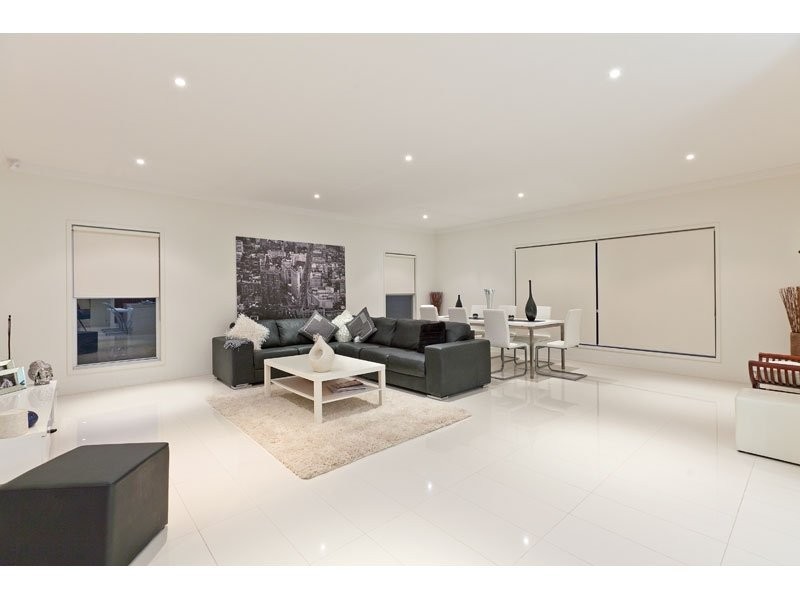 2-4 Woodcrest Close, Redland Bay QLD 4165