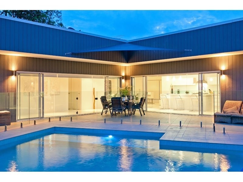 2-4 Woodcrest Close, Redland Bay QLD 4165
