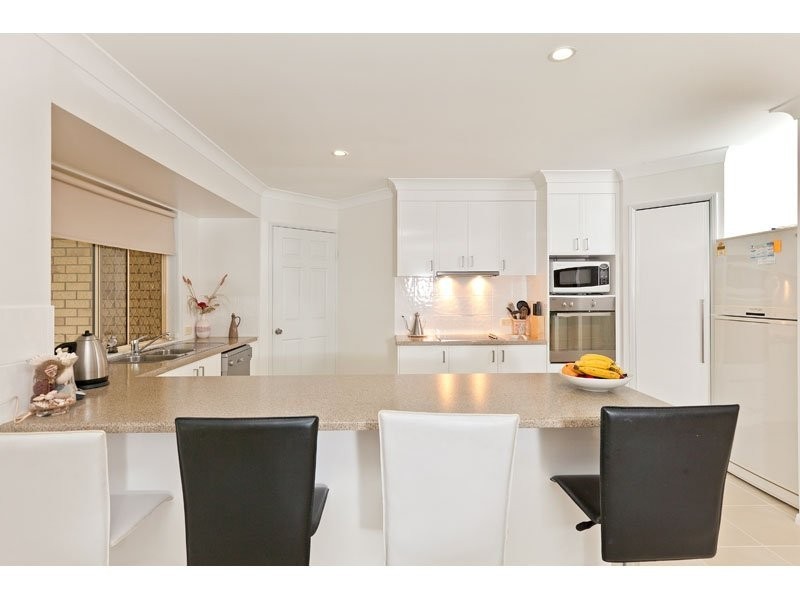 12 Sunningdale Drive, Redland Bay QLD 4165