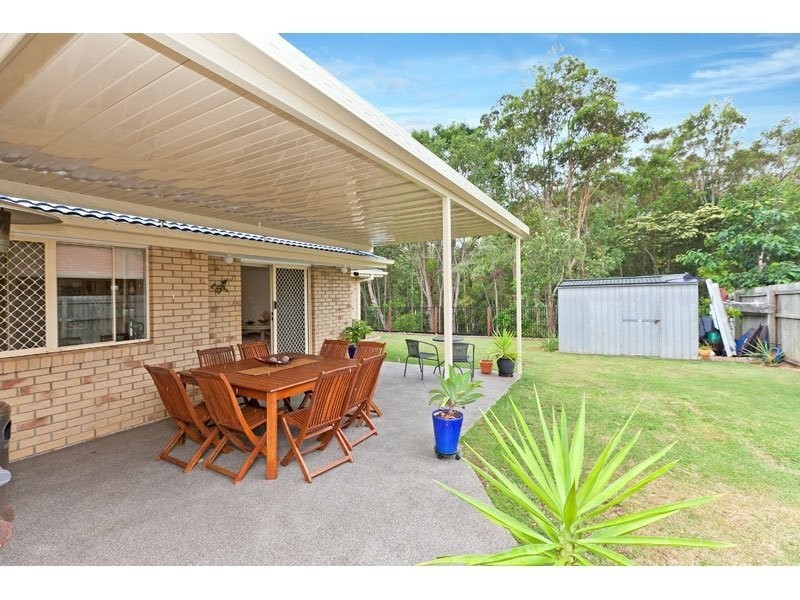 12 Sunningdale Drive, Redland Bay QLD 4165