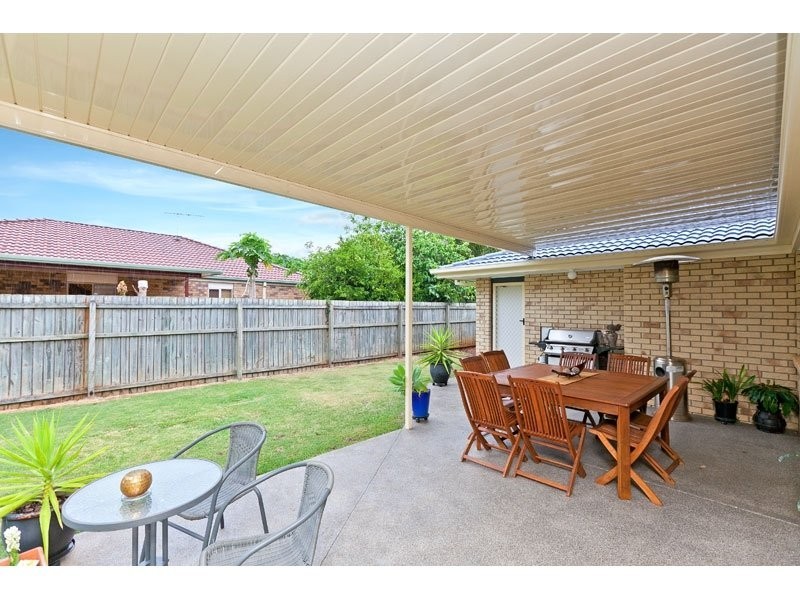 12 Sunningdale Drive, Redland Bay QLD 4165