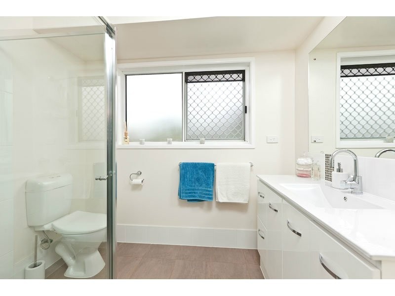 5 Lanreath Court, Alexandra Hills QLD 4161