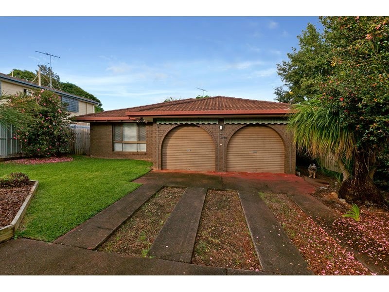 20 Scott Street, Redland Bay QLD 4165