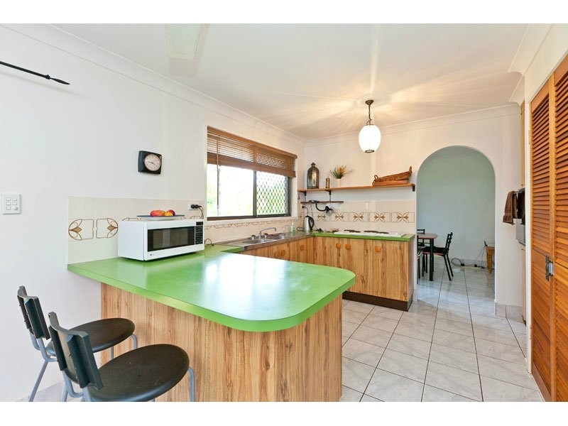 20 Scott Street, Redland Bay QLD 4165