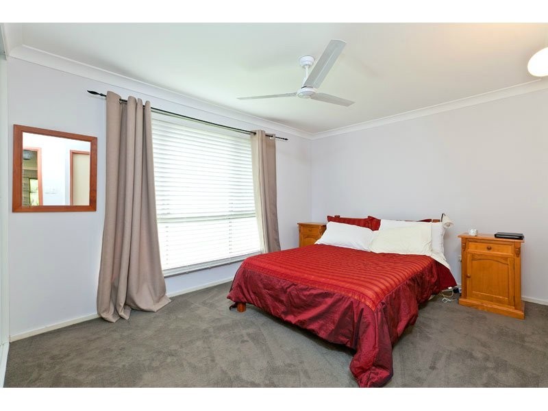 20 Scott Street, Redland Bay QLD 4165