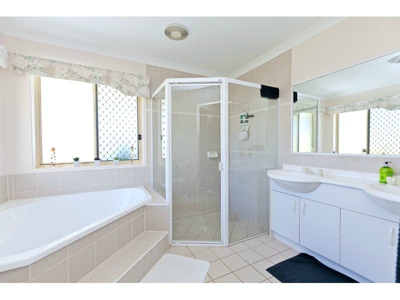 47 Bedarra Street, Redland Bay QLD 4165