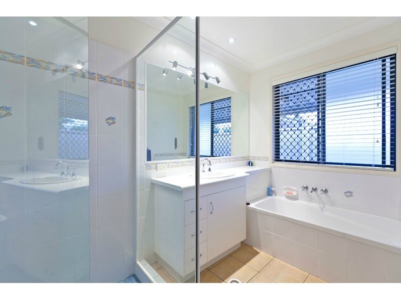 5 Wogan Court, Wellington Point QLD 4160