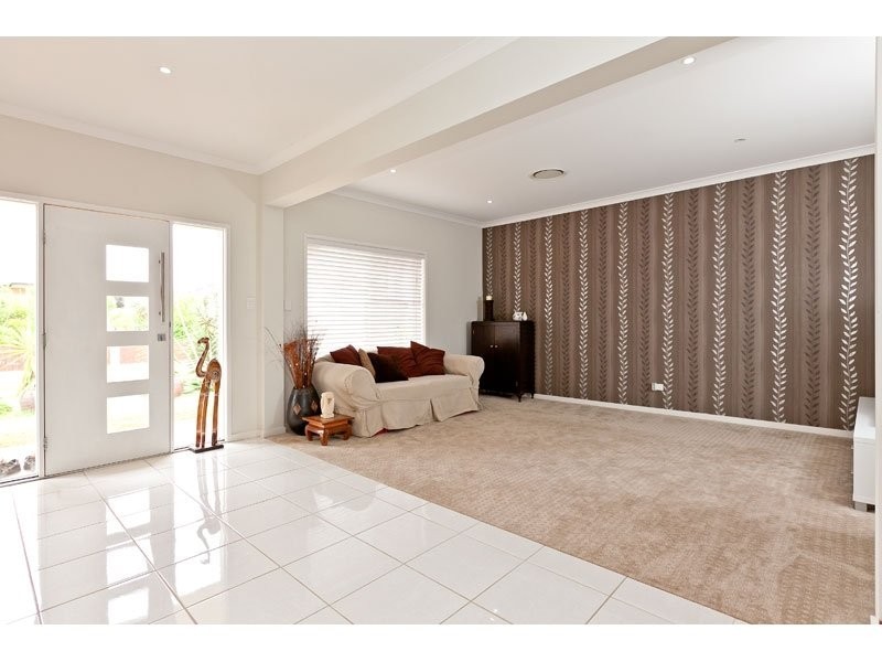 3 Huntly Place, Redland Bay QLD 4165