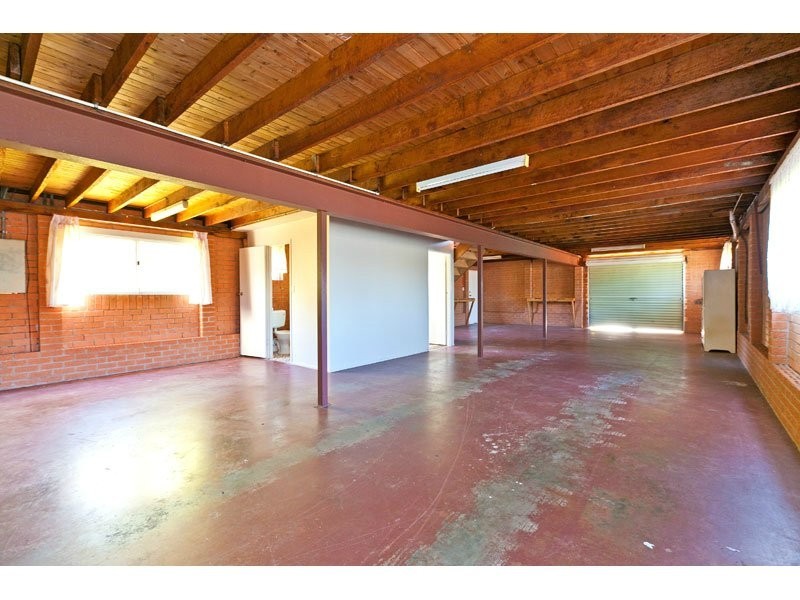 2 Vanessa Place, Victoria Point QLD 4165