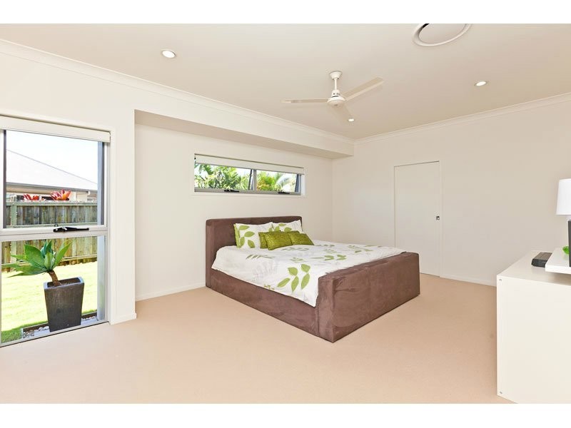 11 Franklin Street, Wakerley QLD 4154