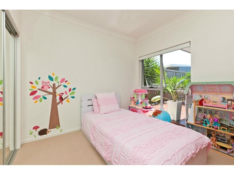 11 Franklin Street, Wakerley QLD 4154