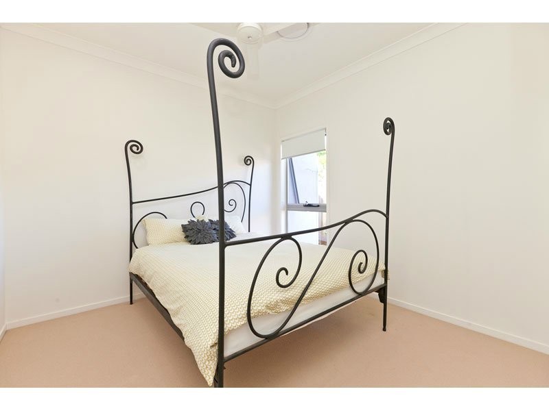 11 Franklin Street, Wakerley QLD 4154