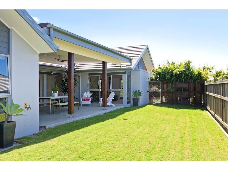 11 Franklin Street, Wakerley QLD 4154