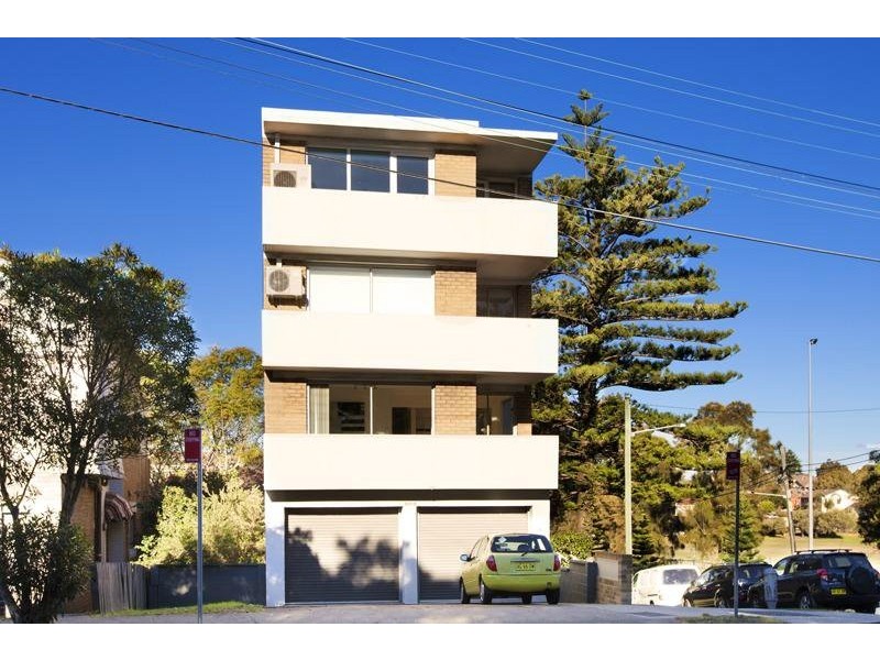 2/343 Cnr. Warner Ave & Old South Head Rd, North Bondi NSW 2026