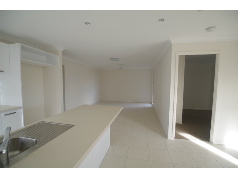 4 Lapis Street, Caloundra West QLD 4551
