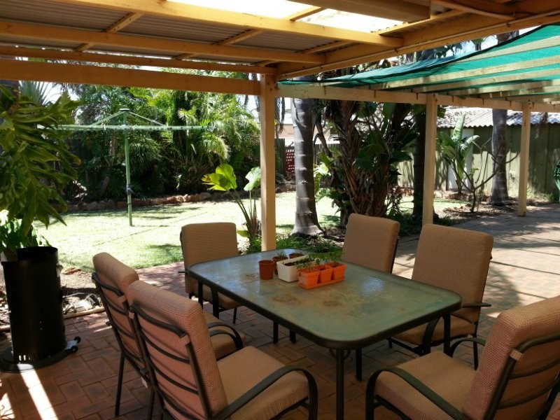 215 First Street, Wonthella WA 6530