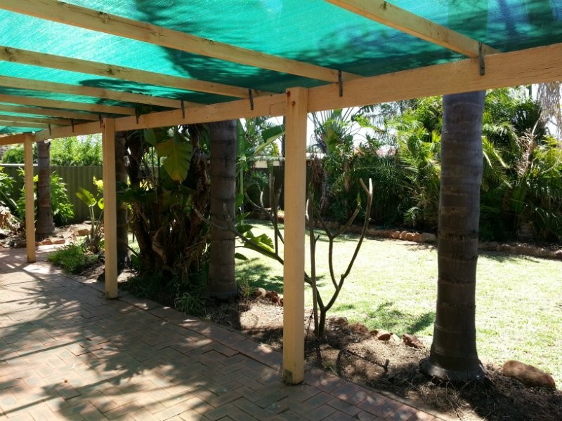 215 First Street, Wonthella WA 6530