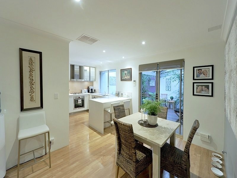3/2 Grange Road, Claremont WA 6010