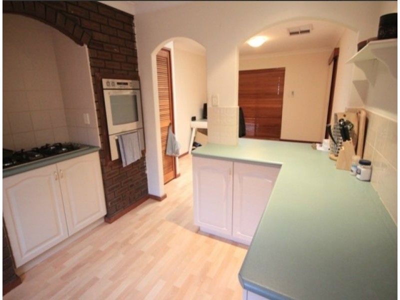 22 Kingsbridge Road, Warnbro WA 6169