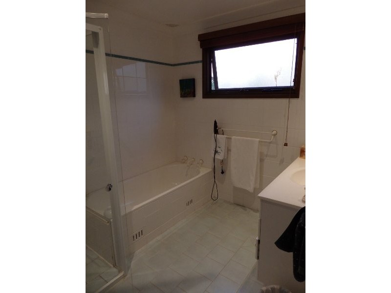 3 Apanie Pl, Westleigh NSW 2120