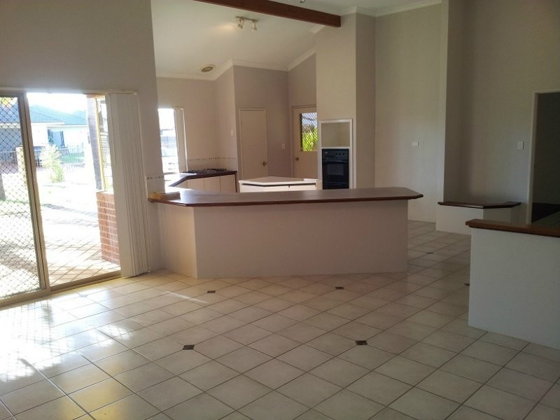 3 Rosemary Street, Wattle Grove WA 6107