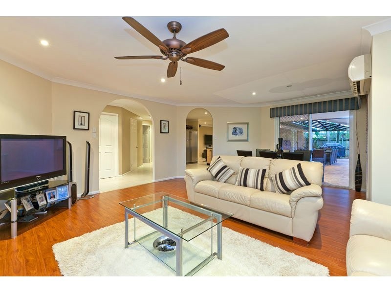 21 Seagull St, Victoria Point QLD 4165