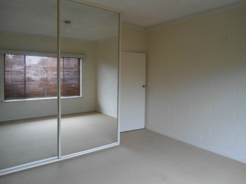 9/2 Emerson Road, Black Forest SA 5035