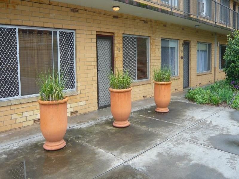 9/2 Emerson Road, Black Forest SA 5035