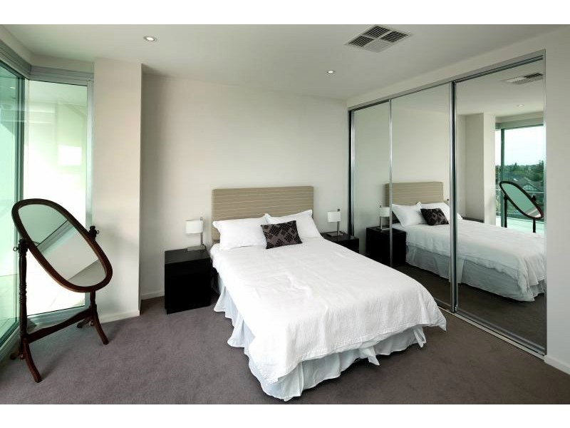 21/155 Brebner Drive, West Lakes SA 5021