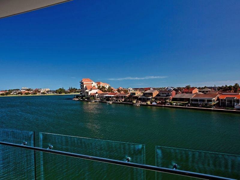 4/155 Brebner Drive, West Lakes SA 5021