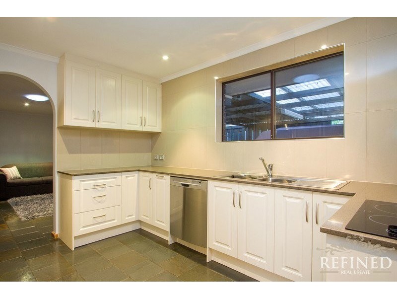 34 Sherwood Avenue, Happy Valley SA 5159