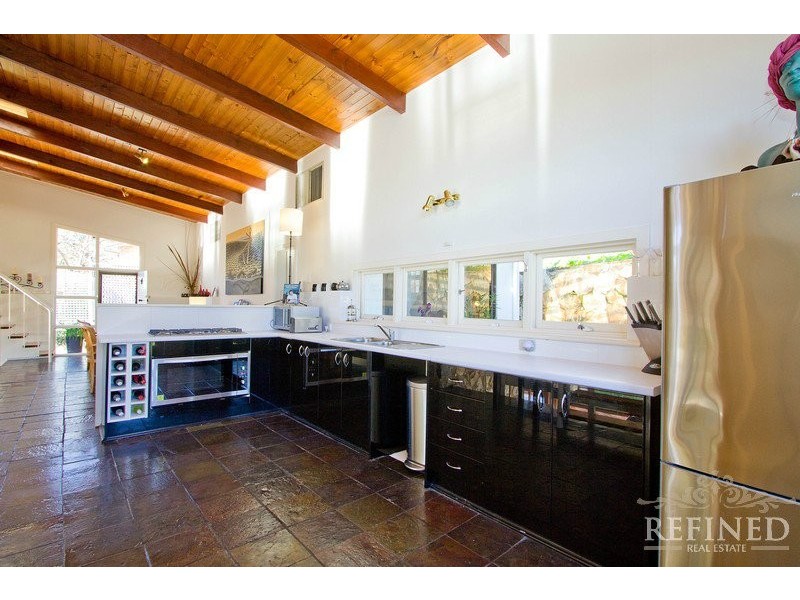 8 Robinson Avenue, Beaumont SA 5066