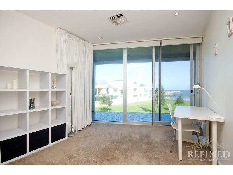6/1 North Esplanade, Glenelg North SA 5045