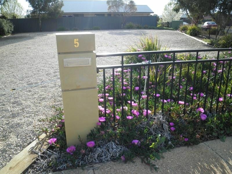 5 Saint Germain Avenue, Andrews Farm SA 5114