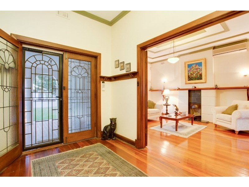 4 Naldera Street, Glandore SA 5037