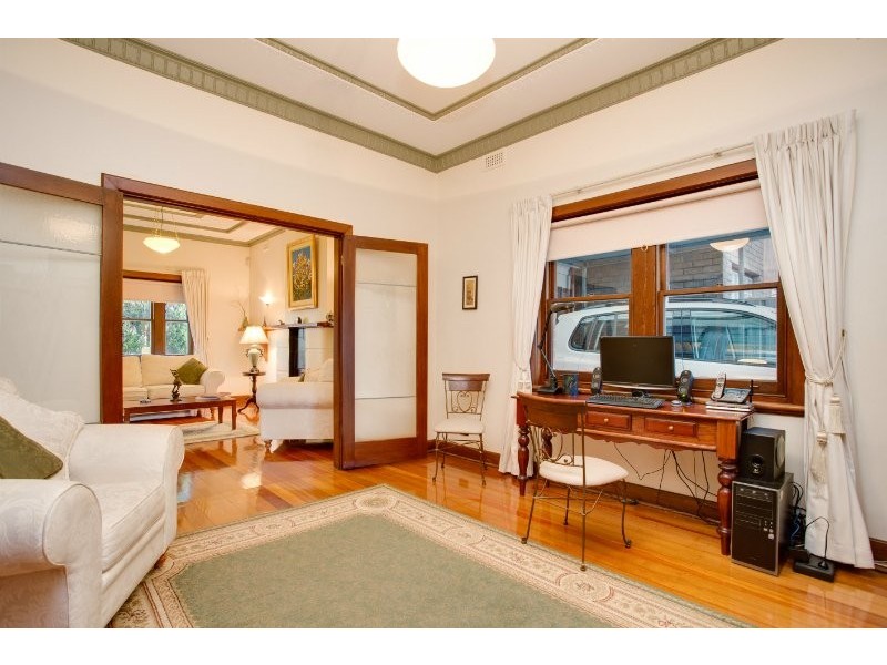 4 Naldera Street, Glandore SA 5037