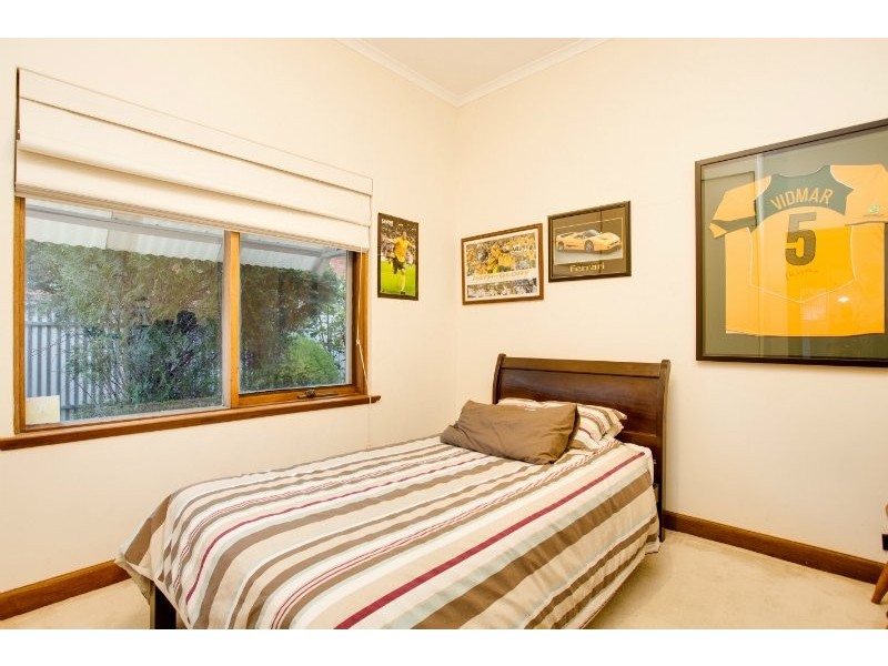 4 Naldera Street, Glandore SA 5037