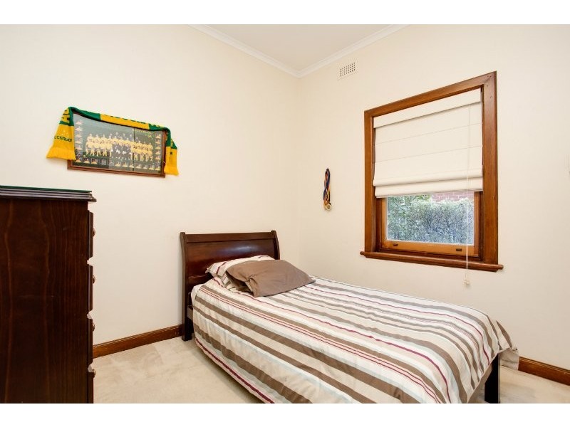 4 Naldera Street, Glandore SA 5037