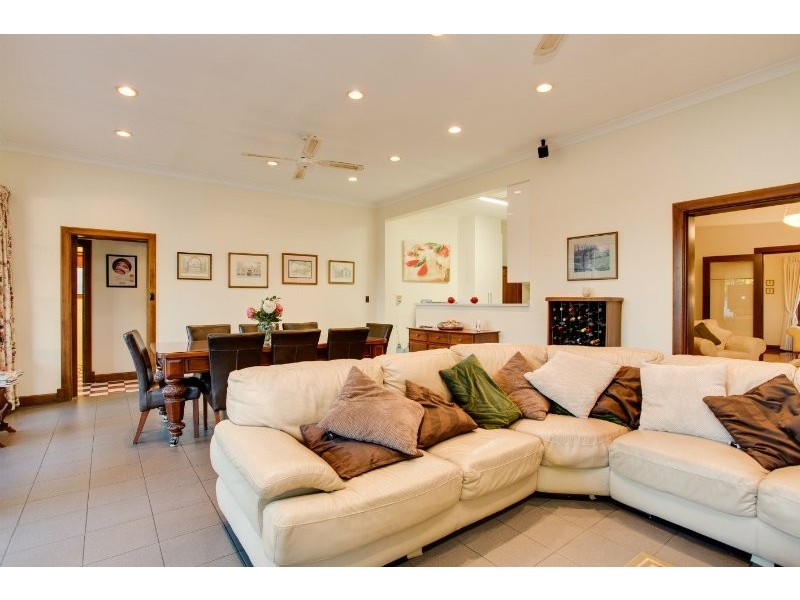 4 Naldera Street, Glandore SA 5037