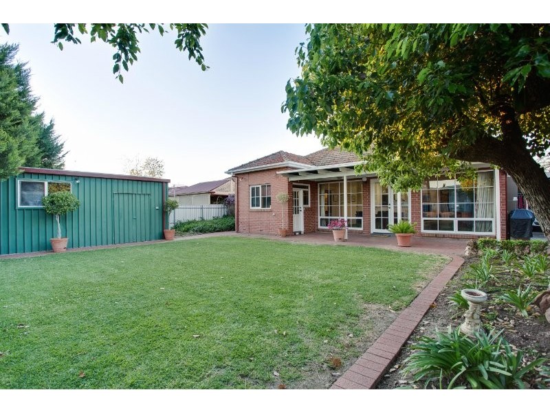 4 Naldera Street, Glandore SA 5037