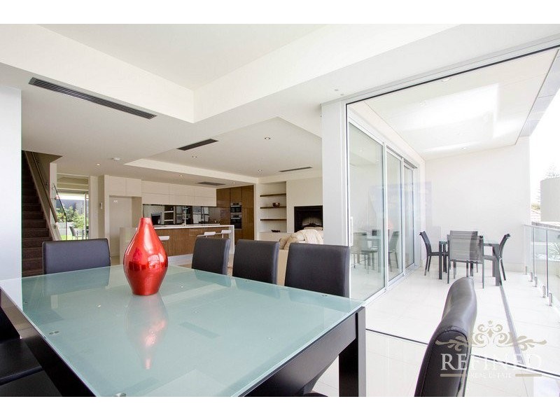 2 Burns Street, Glenelg SA 5045