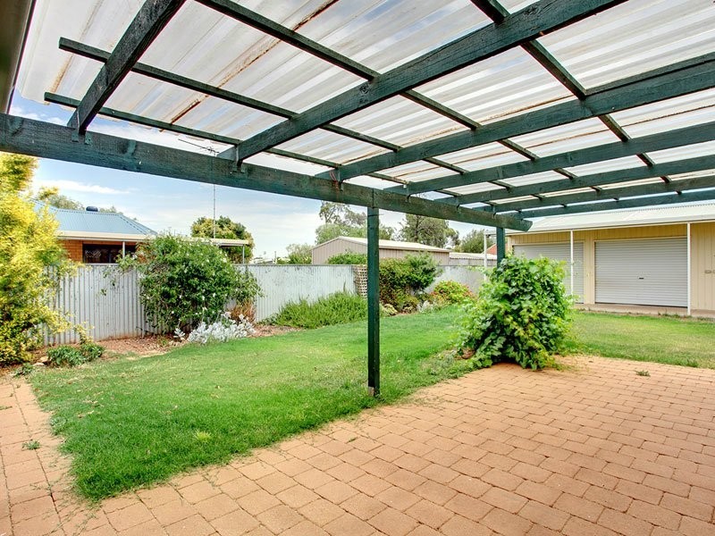 19 Roberts Ave, Balaklava SA 5461