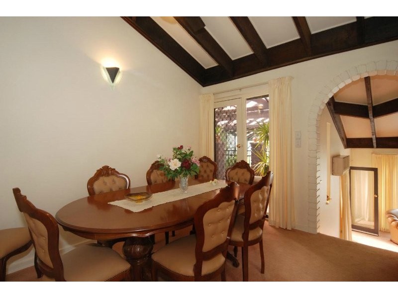 20 Kinnane Crescent, Pasadena SA 5042