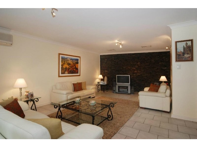 20 Kinnane Crescent, Pasadena SA 5042