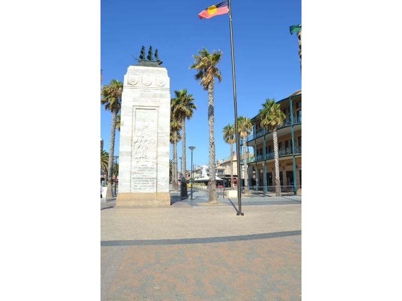 12A Robert Street, Glenelg South SA 5045