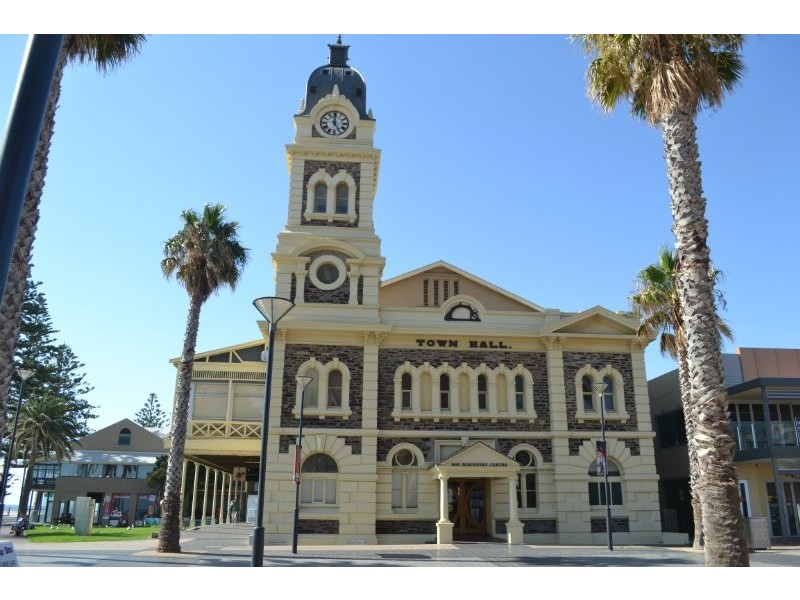 12A Robert Street, Glenelg South SA 5045